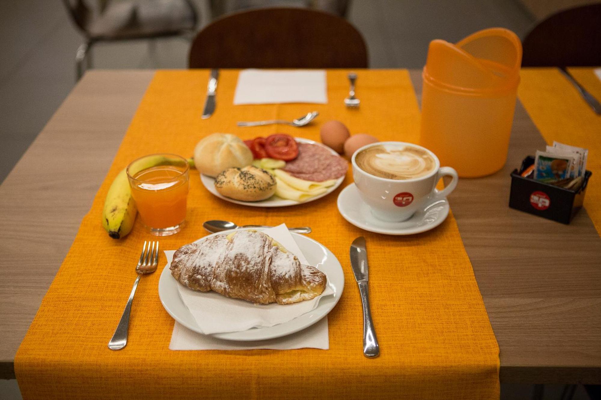 Blu Arena Hotel Montecchio  ภายนอก รูปภาพ